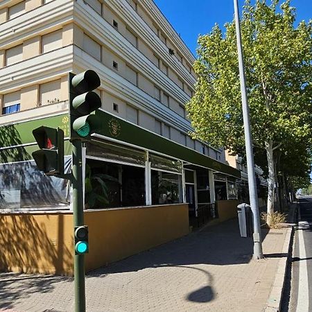Apto Lux Sevilla Екстериор снимка