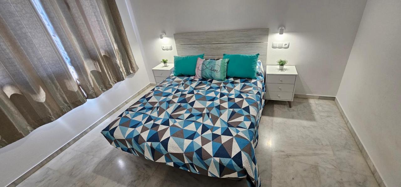 Apto Lux Sevilla Екстериор снимка
