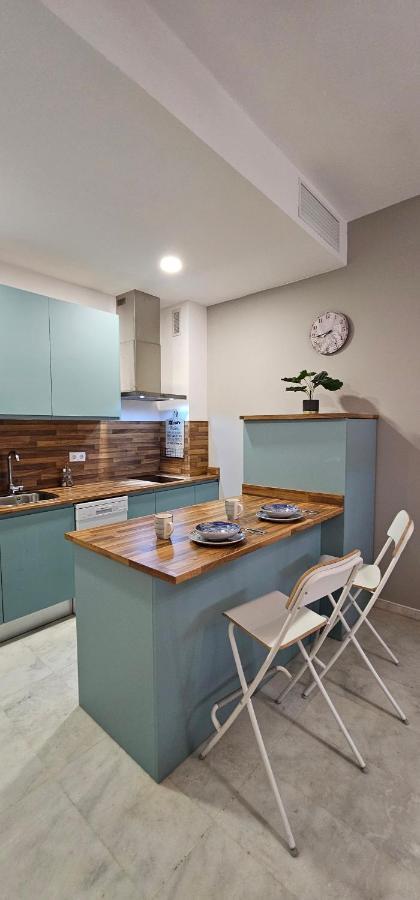 Apto Lux Sevilla Екстериор снимка